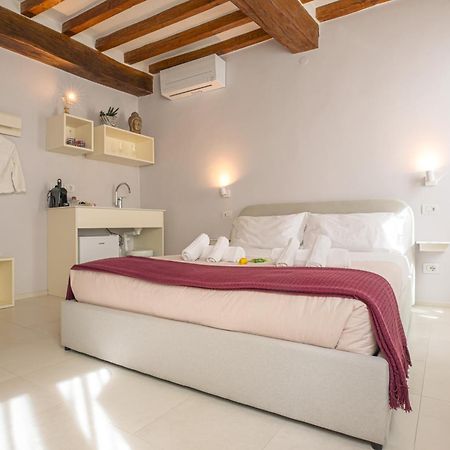 Glam Parma Hotell Eksteriør bilde